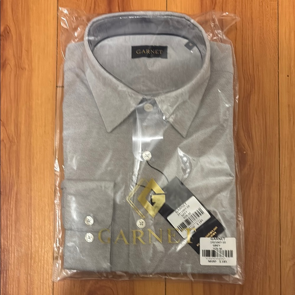 Elegant Gray Dress Shirt with Pointed Collar
